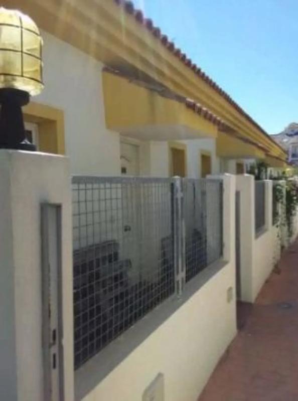 Sprzedaż niezależnego domku jednorodzinnego w Calle Rambla, Benalmádena photo 2