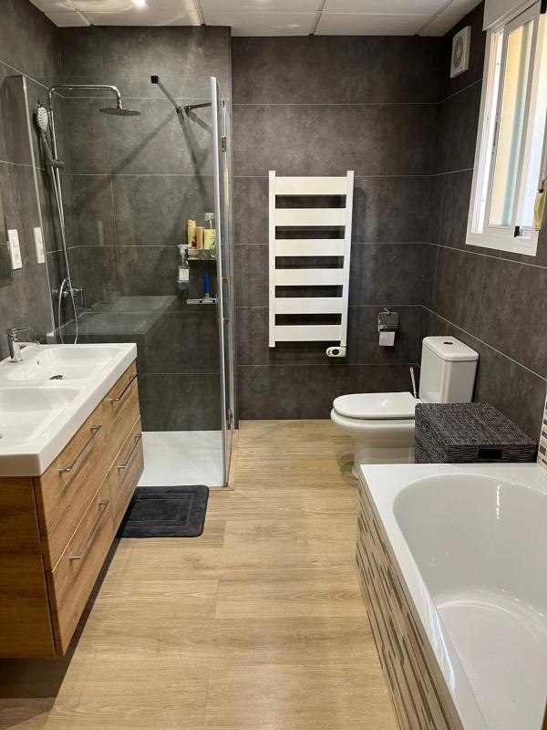 Sprzedaż niezależnego domku jednorodzinnego w Calle Camelia, 21 B, Benalmádena photo 2