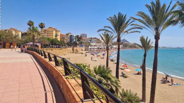 Piso en venta en Parque de la Paloma, Benalmádena thumbnail 2