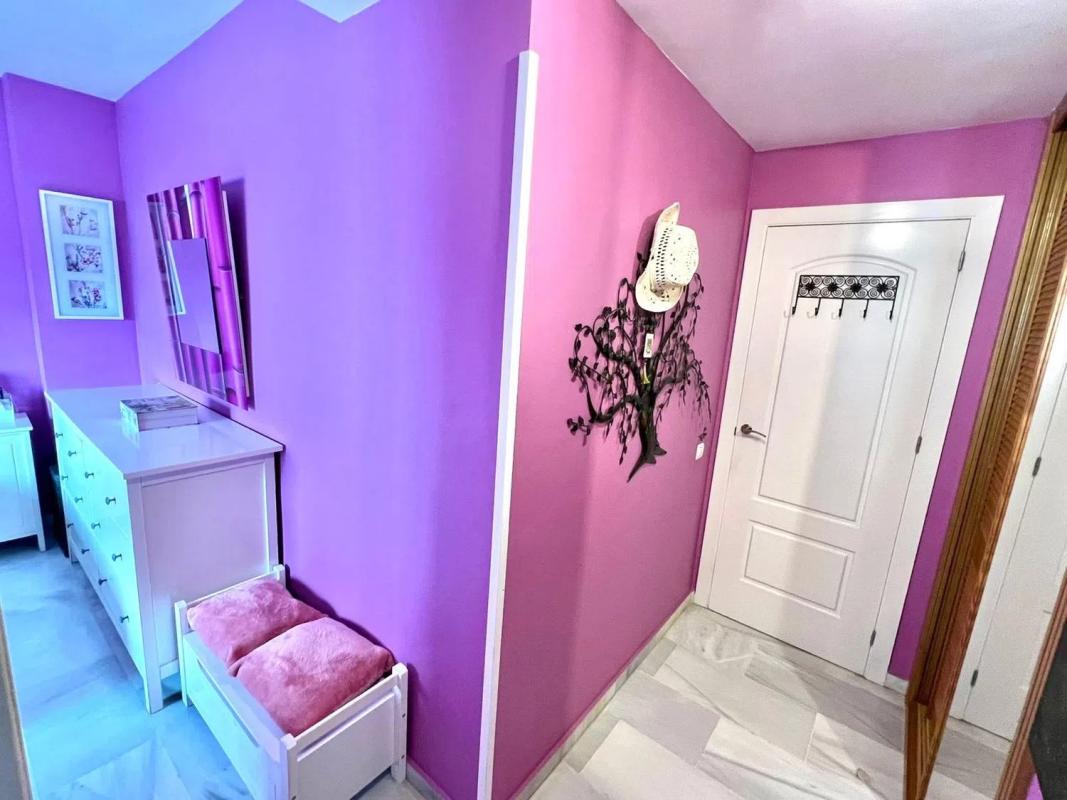 Продажа квартиры на Calle Bahía, Бенальмадена
photo 3
