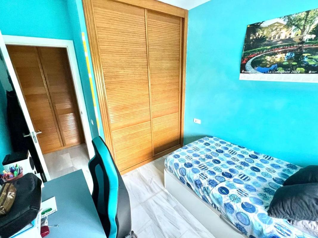 Продажа квартиры на Calle Bahía, Бенальмадена
photo 5