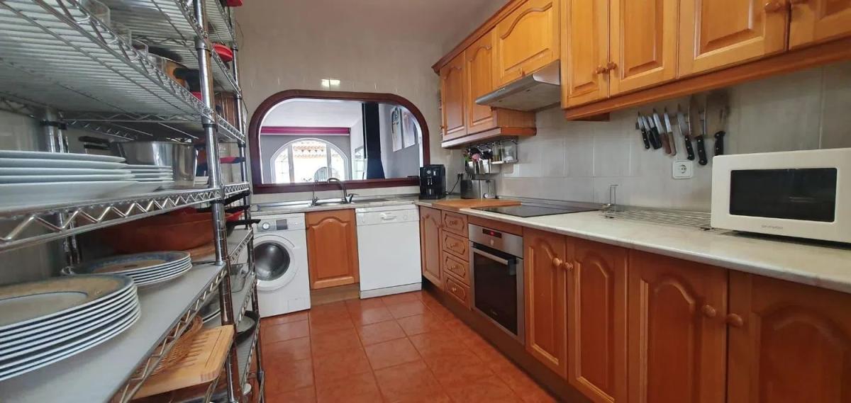 Sale of independent chalet in Avenida de los Botijos, Benalmádena
photo 3