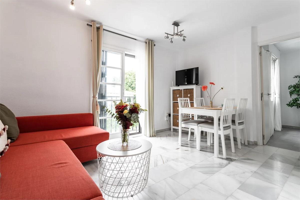 Venta de piso en Calle Motril, 3 -11, Benalmádena
photo 1