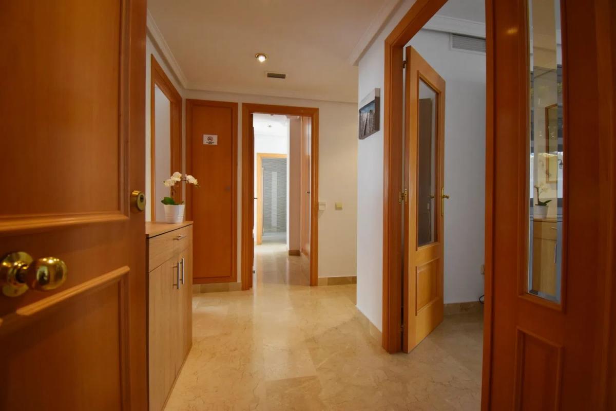 Продажа квартиры на Calle Estribor, 8, Бенальмадена
 photo 2