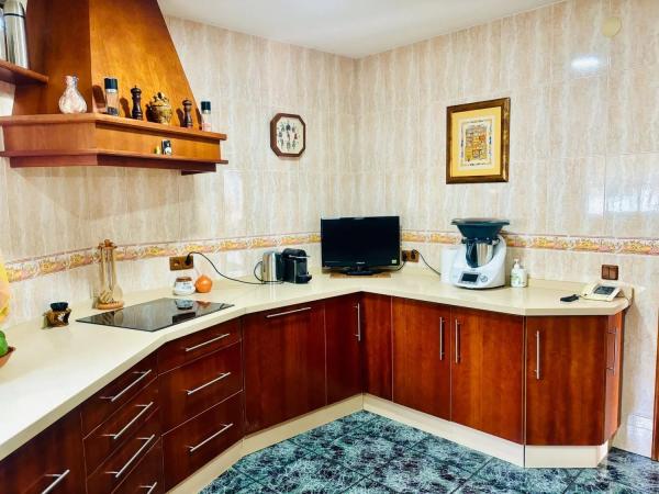 Detached villa for sale in  Barrio Centro, Benalmádena photo 3