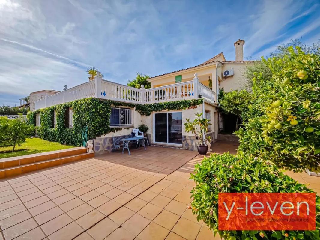 Venta de chalet independiente en Calle de la Jara, Benalmádena
photo 2