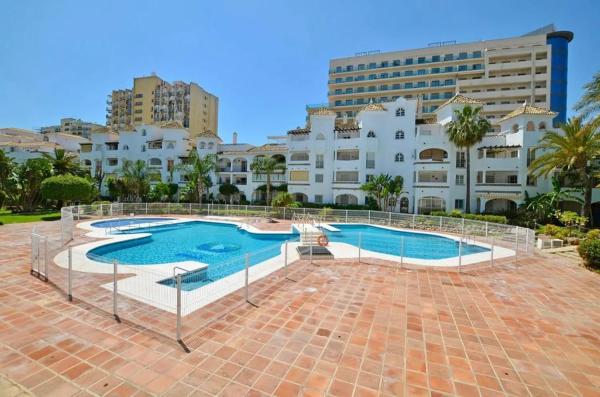 Piso en venta en Avenida las Palmeras, 15, Benalmádena thumbnail 1