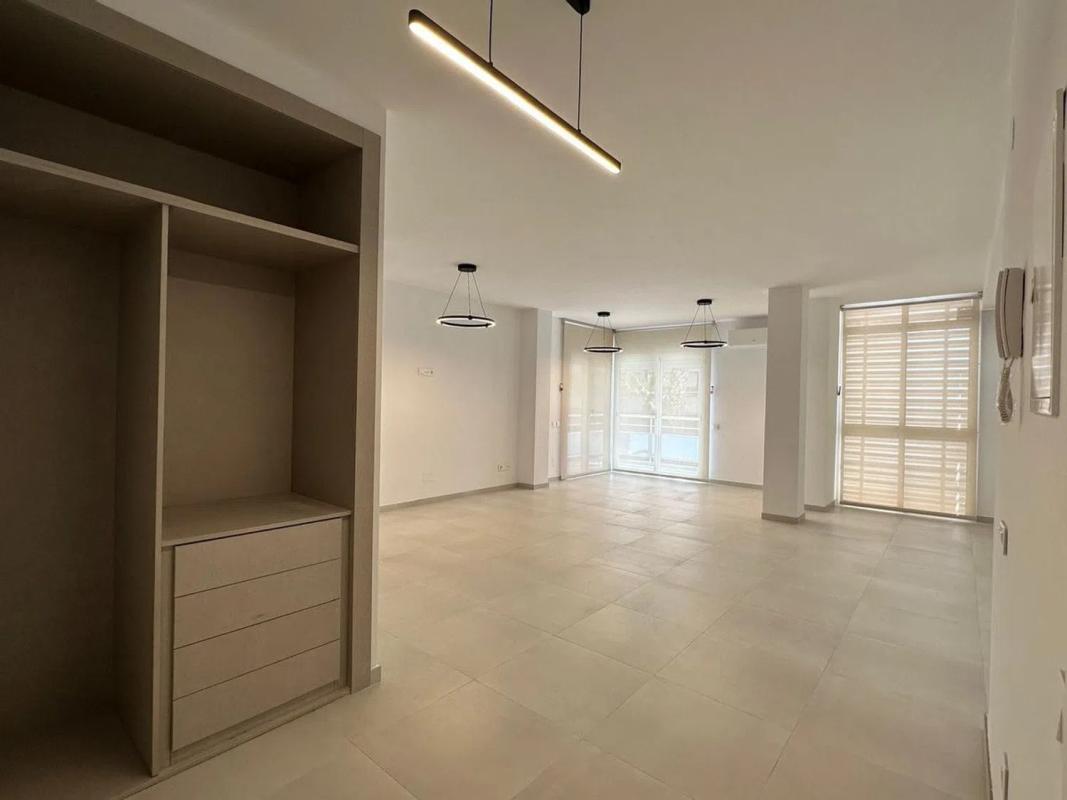 Venta de piso en Calle Tanbello, Benalmádena
photo 1