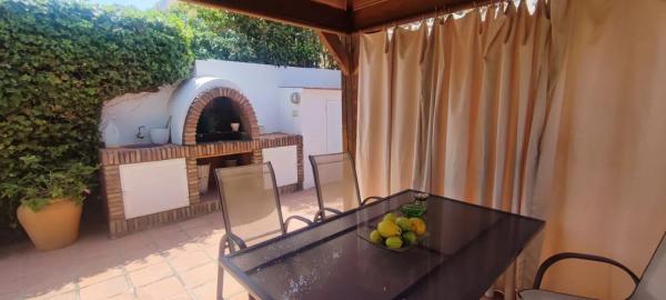 Chalet independiente en venta en  Solymar - Puerto Marina, Benalmádena photo 1