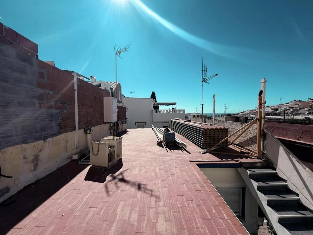 Sprzedaż niezależnego domku jednorodzinnego w Calle Pino, Benalmádena photo 2