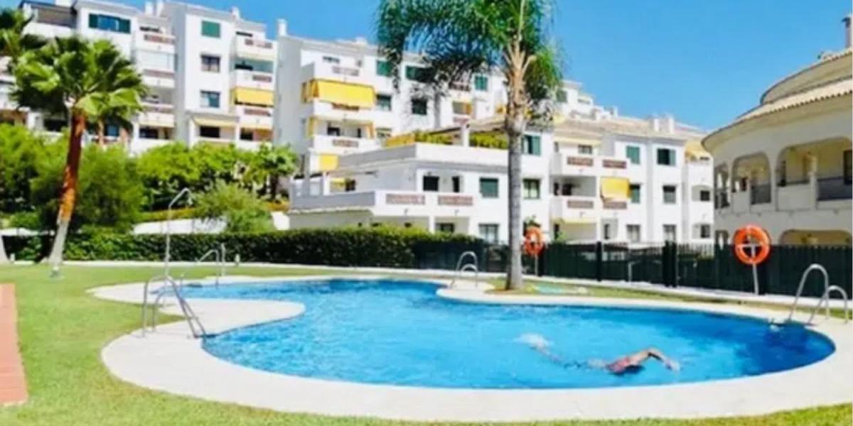Sale of apartment in Calle Quilla, 18, Benalmádena
photo 1