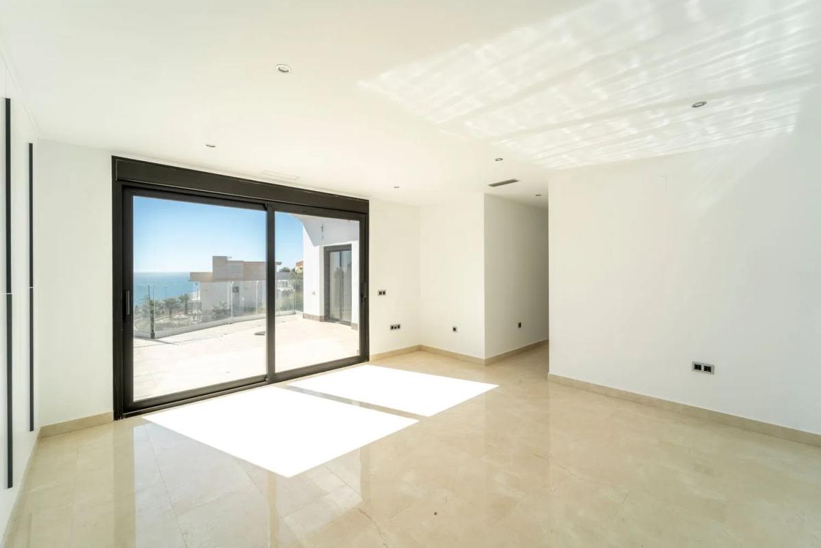 Sale of independent chalet in Calle Horizonte s/n, Benalmádena
photo 3
