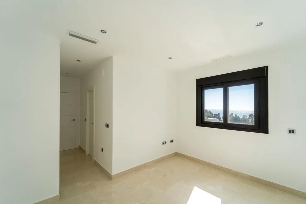 Sale of independent chalet in Calle Horizonte s/n, Benalmádena
photo 4