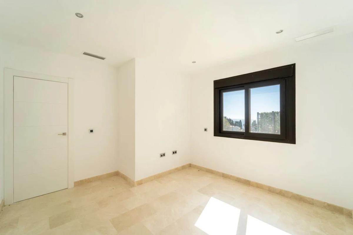 Sale of independent chalet in Calle Horizonte s/n, Benalmádena
photo 5
