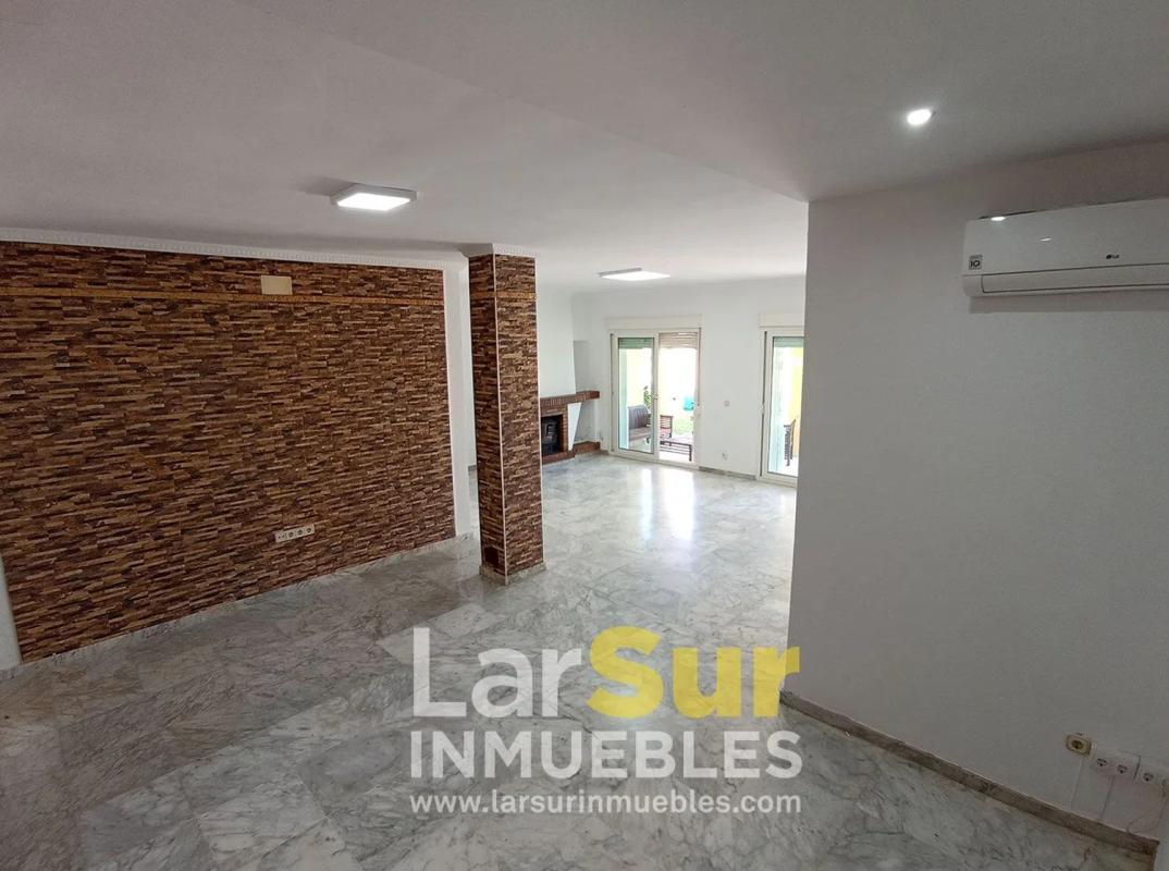 Sprzedaż niezależnego domku jednorodzinnego w  Calle Ortigosa Cameros, Benalmádena photo 5