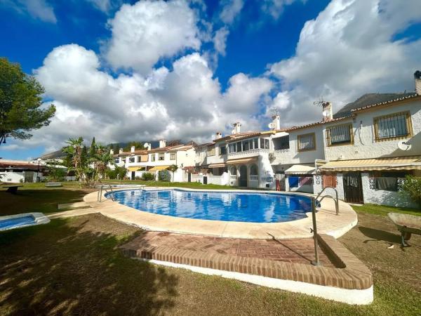 Wolnostojąca willa na sprzedaż w  Plaza de la Sirena, 6, Benalmádena photo 4