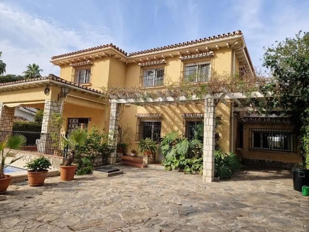 Venta de chalet independiente en Calle Goya, 8, Benalmádena
photo 1