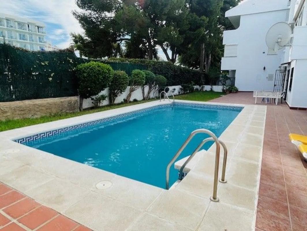Venta de piso en Avenida de los Abedules, Benalmádena
photo 1