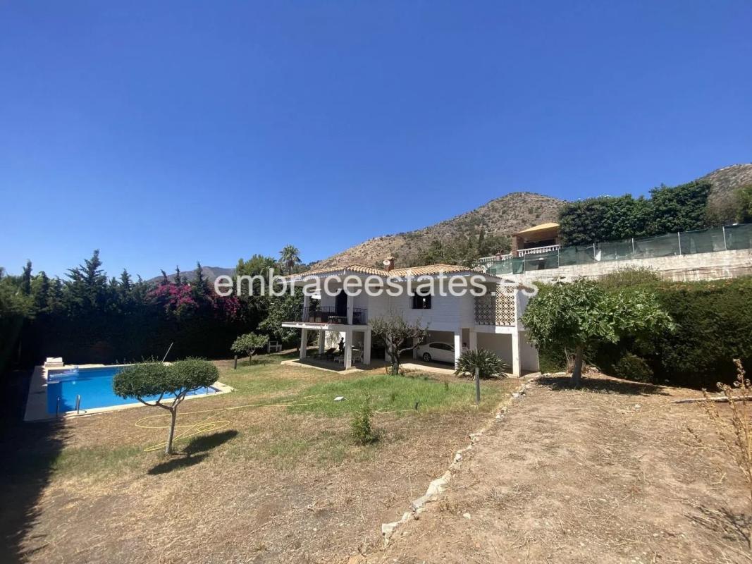 Sprzedaż niezależnego domku jednorodzinnego w El Higuerón - Capellanía, Benalmádena photo 1