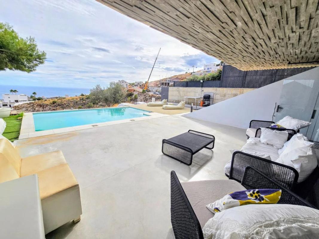 Продажа отдельного шале в  Santangelo, Бенальмадена photo 2