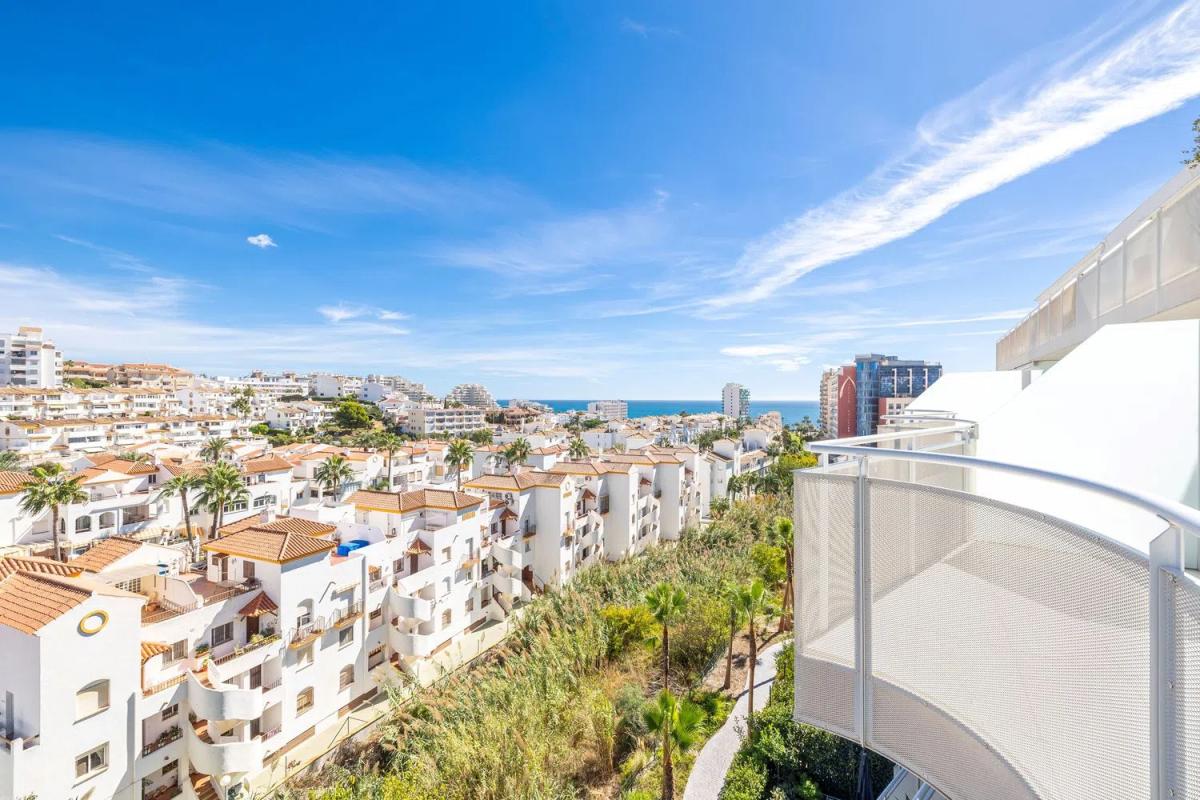 Продажа квартиры на Avenida Manuel Mena Palma, Бенальмадена
 photo 2