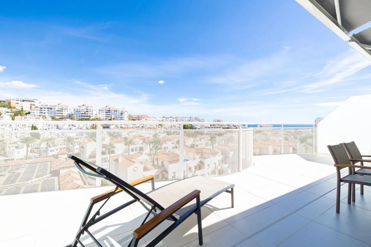 Продажа квартиры на Avenida Manuel Mena Palma, Бенальмадена
 photo 4