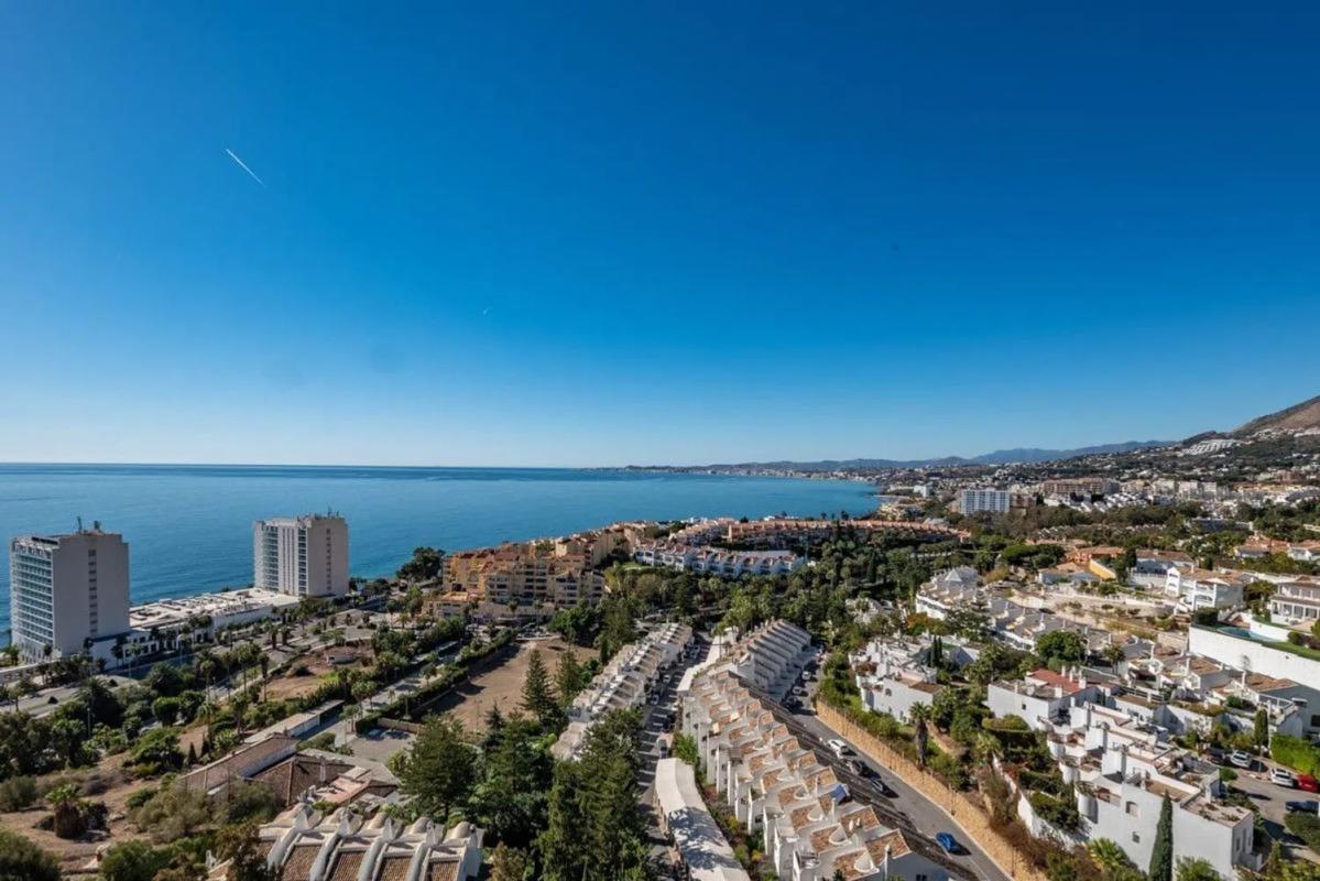 Продажа квартиры на Calle El Coloso, Бенальмадена
photo 2