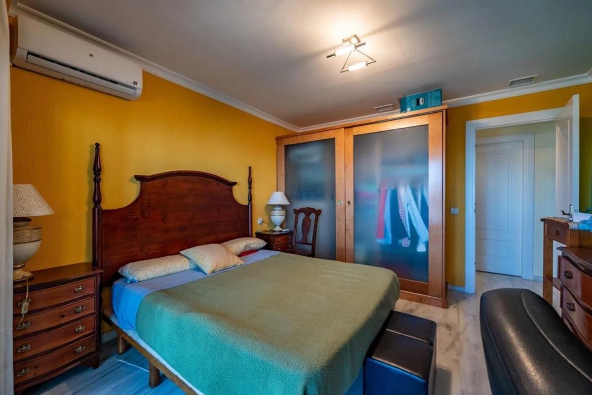 Продажа квартиры на Calle El Coloso, Бенальмадена
photo 3