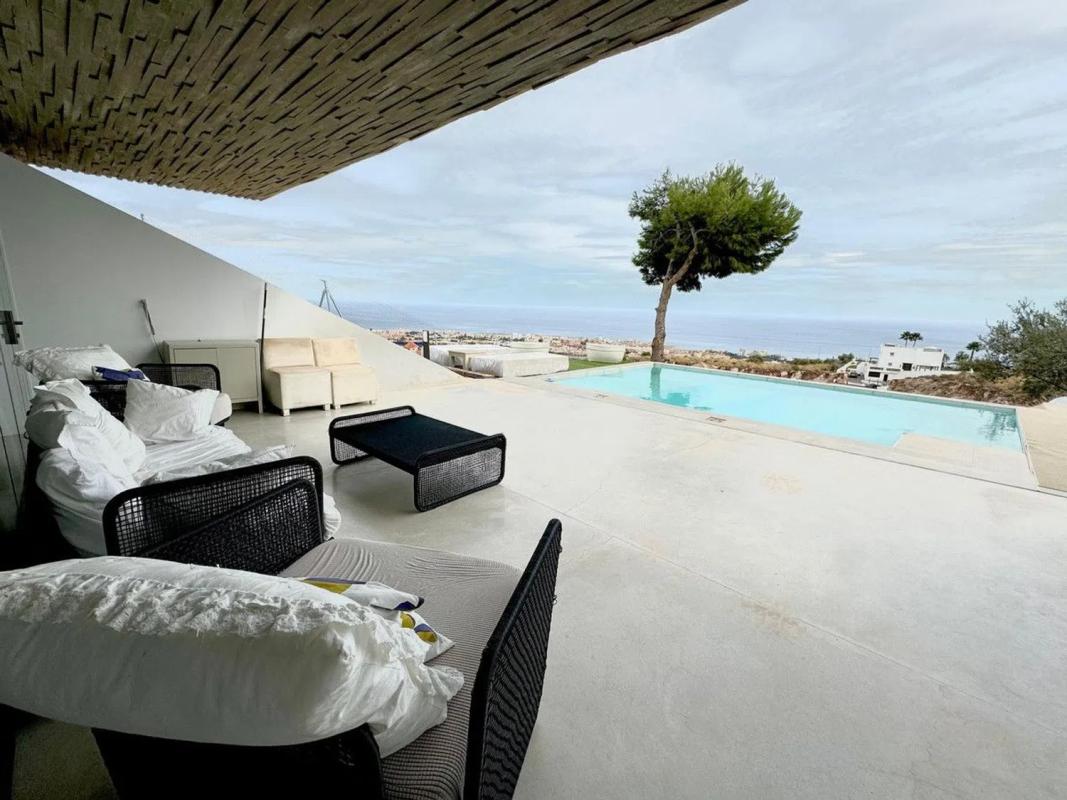 Sale of independent chalet in Calle Abubilla, Benalmádena
photo 1