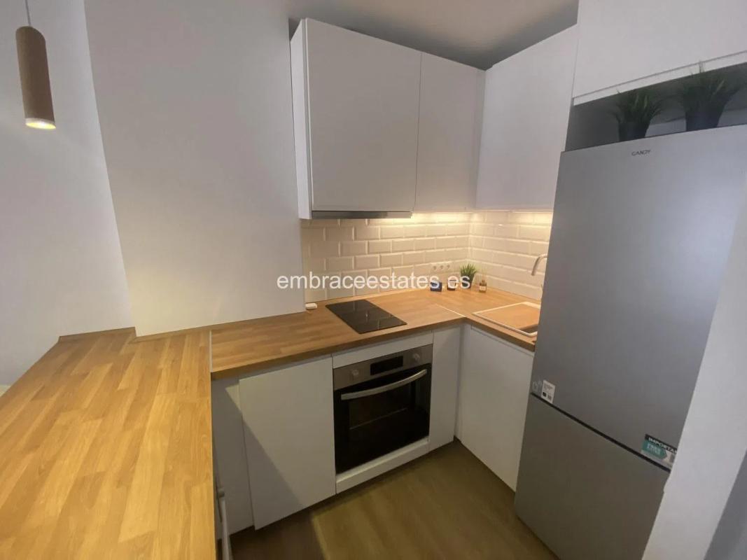 Продажа квартиры на Avenida Gamonal, 6, Бенальмадена
photo 1