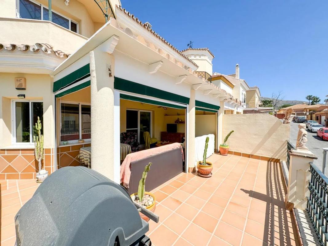 Venta de chalet independiente en Barrio Rancho Domingo - La Hacienda, Benalmádena
photo 2