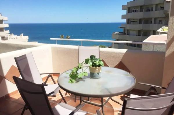 Piso en venta en Avenida del Parque, Benalmádena photo 1