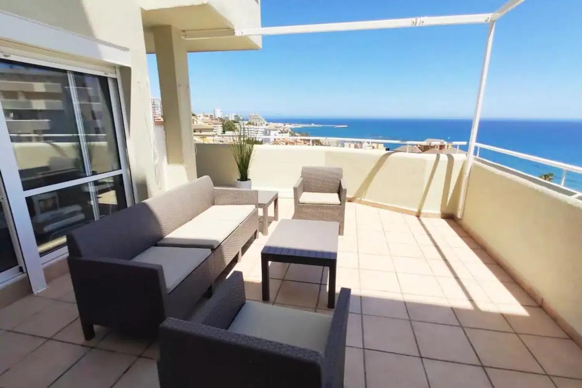 Sale of apartment in Avenida del Parque, Benalmádena
photo 1