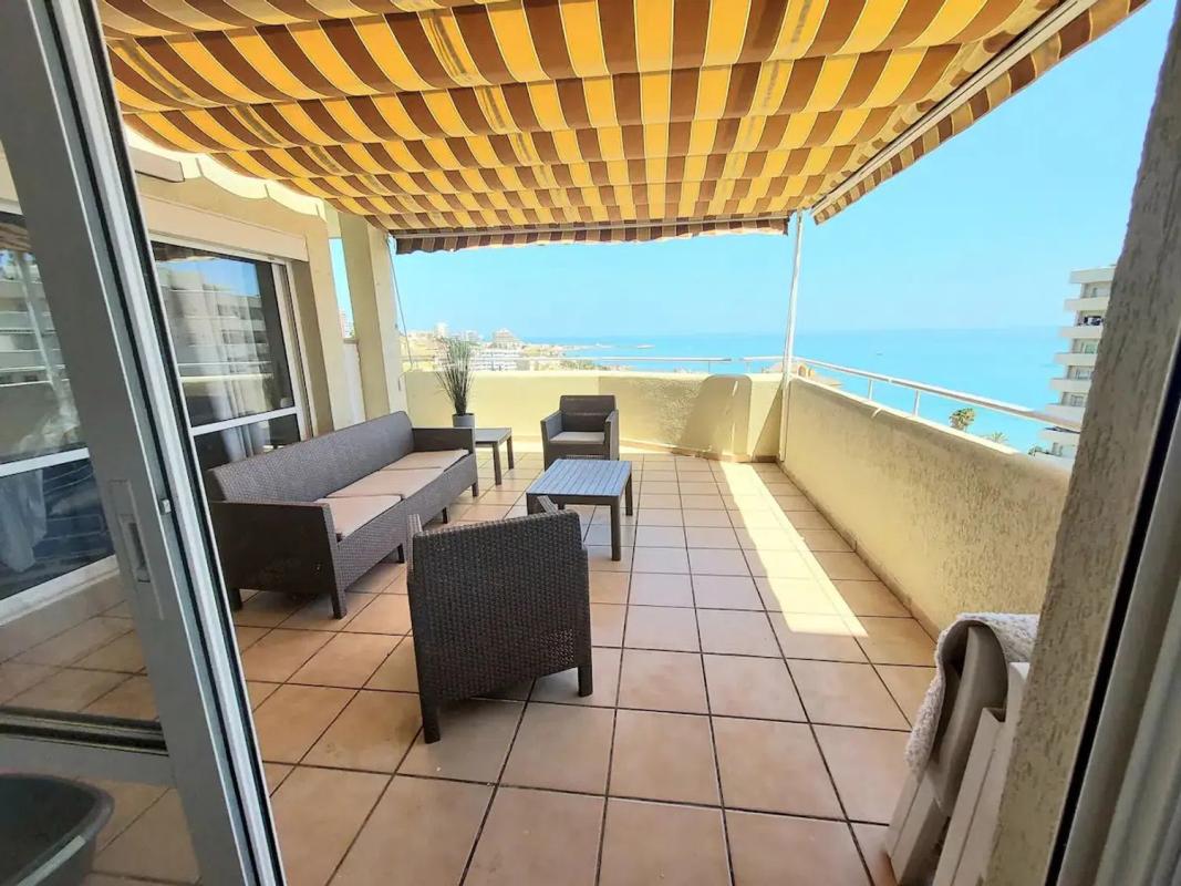 Sale of apartment in Avenida del Parque, Benalmádena
photo 2