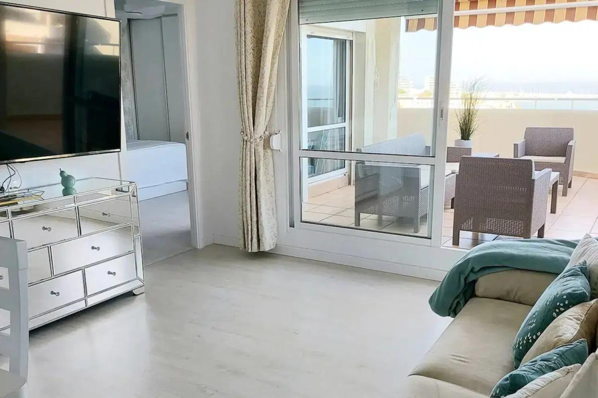 Sale of apartment in Avenida del Parque, Benalmádena
photo 3