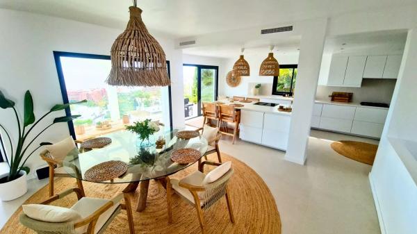 Chalet independiente en venta en Barrio Casablanca - La Viñuela, Benalmádena thumbnail 1