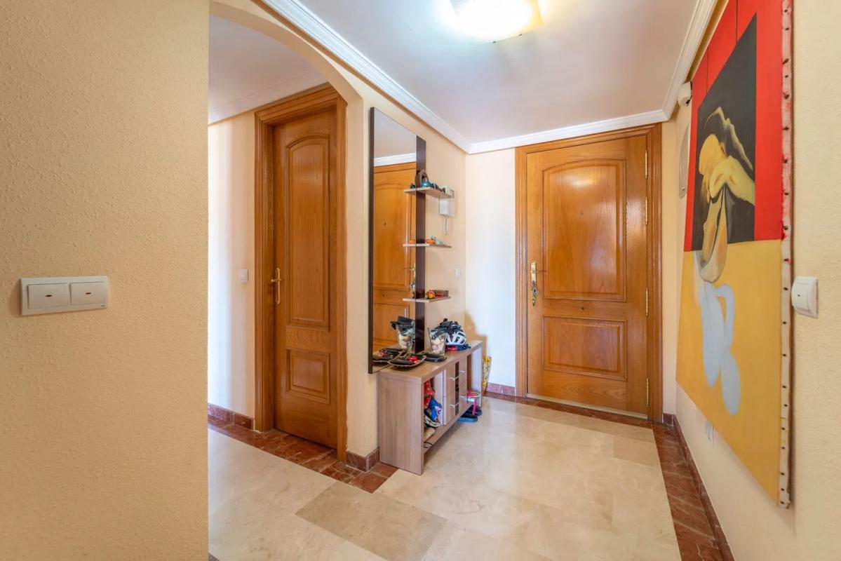 Продажа квартиры на Calle El Coloso, 6, Бенальмадена
photo 4