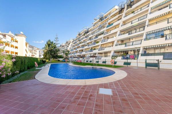 Apartment for sale in  Calle Almuñécar, Benalmádena photo 1