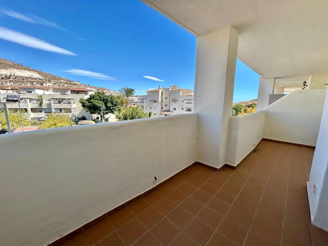 Продажа квартиры на Avenida de San Rafael, Бенальмадена
 photo 2