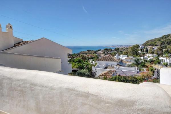 Penthouse for sale in  Calle Calabaza, Benalmádena photo 2