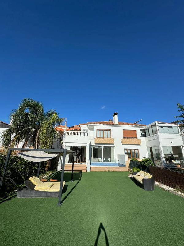 Venta de chalet independiente en Avenida del Higuerón, Benalmádena
photo 1