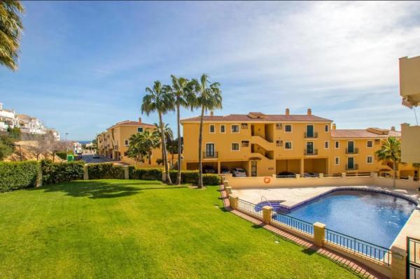 Apartment for sale in  Calle Gabriela Mistral, Benalmádena photo 1