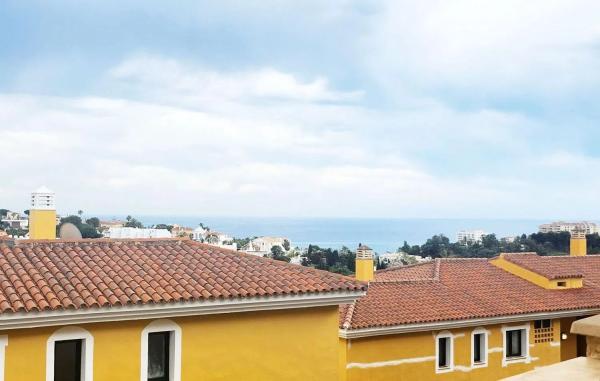 Apartment for sale in  Calle Gabriela Mistral, Benalmádena photo 2