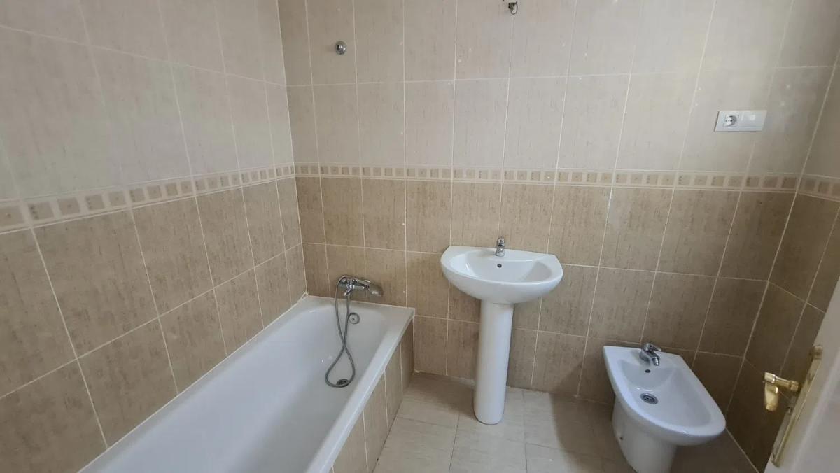 Sale of independent chalet in Camino de la Viñuela s/n, Benalmádena
photo 3