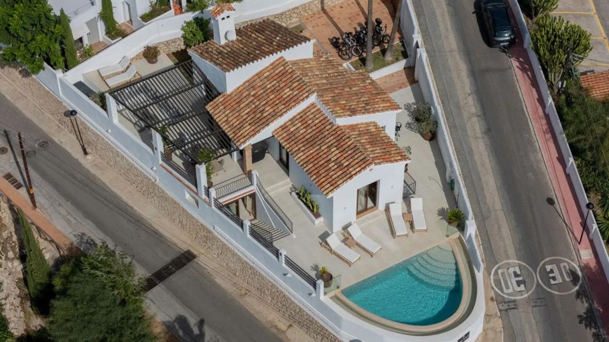 Sprzedaż niezależnego domku jednorodzinnego w Calle berlin, Benalmádena photo 1