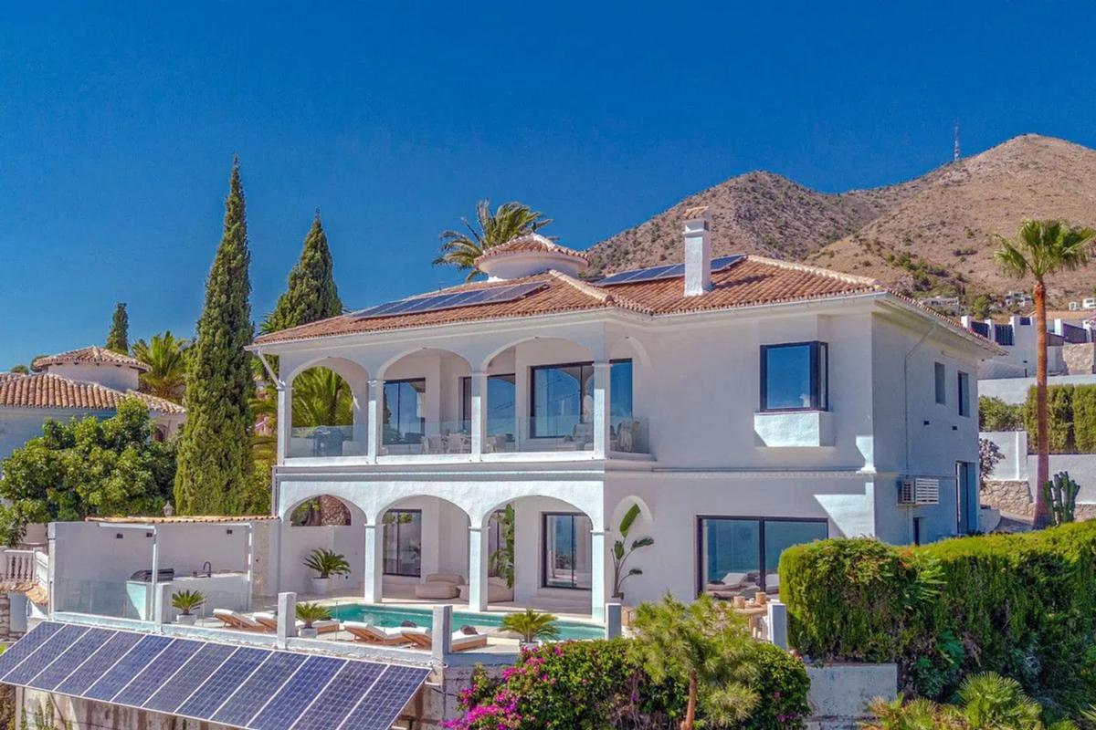 Sale of independent chalet in Paseo Walkway de Toledo, Benalmádena
photo 1