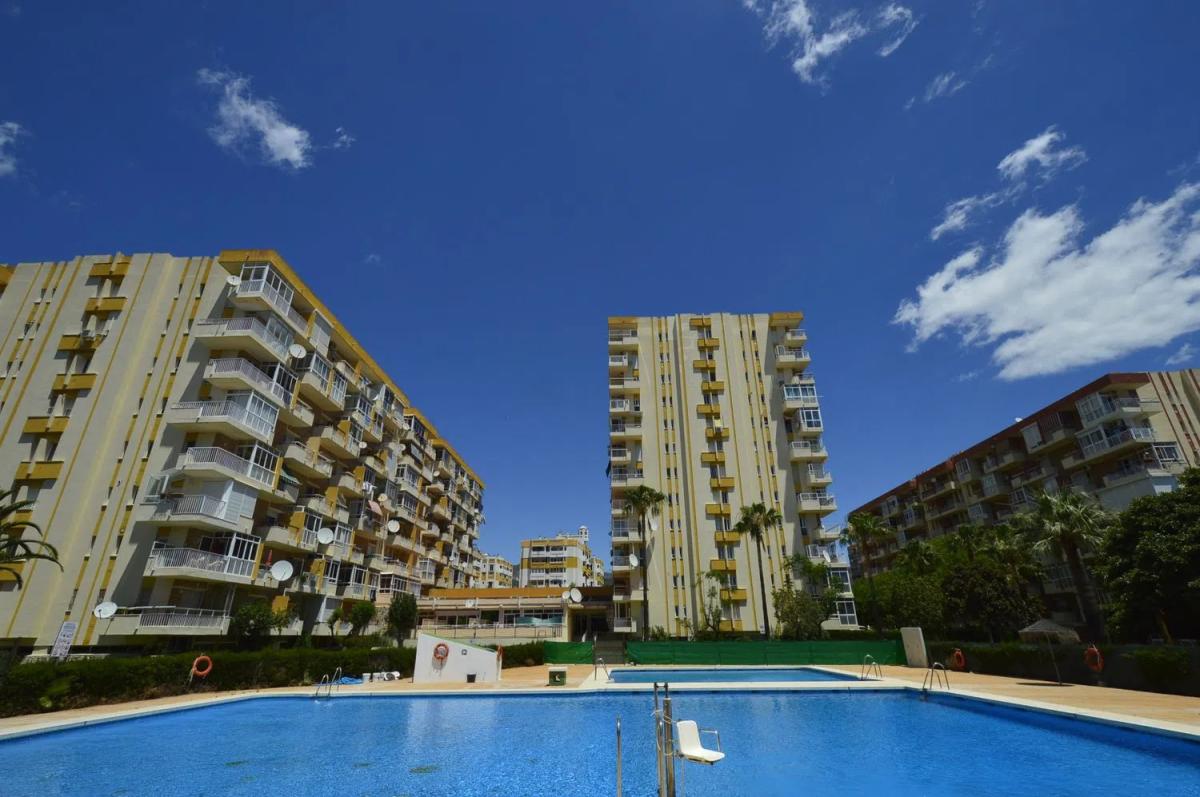 Sprzedaż mieszkania w Avenida gamonal, Benalmádena
photo 1