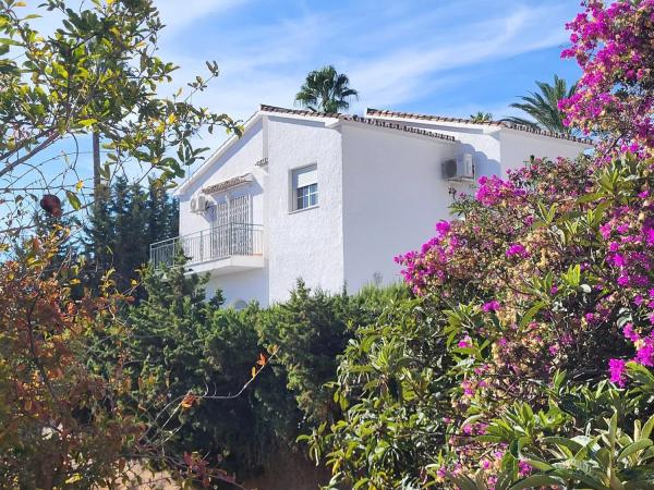 Chalet independiente en venta en Avenida de la Hacienda, Benalmádena photo 1