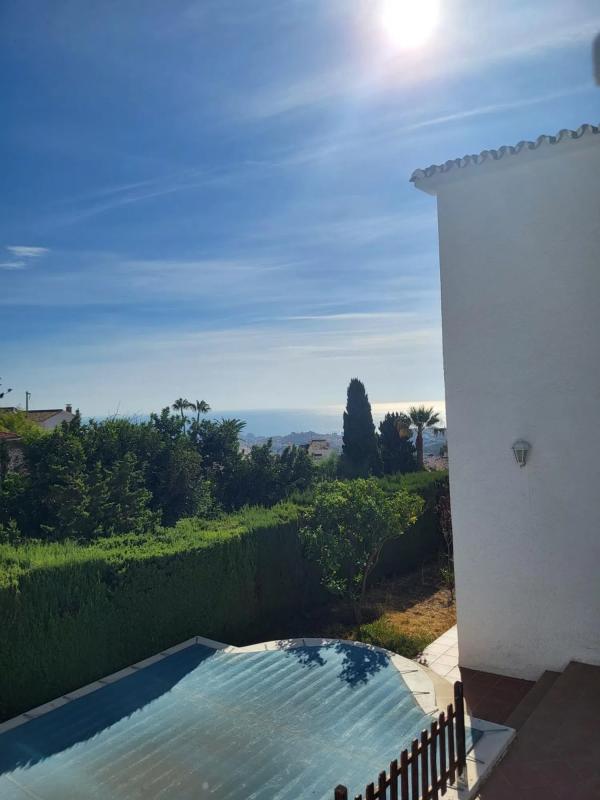 Sale of independent chalet in Avenida de la Hacienda, Benalmádena
 photo 3