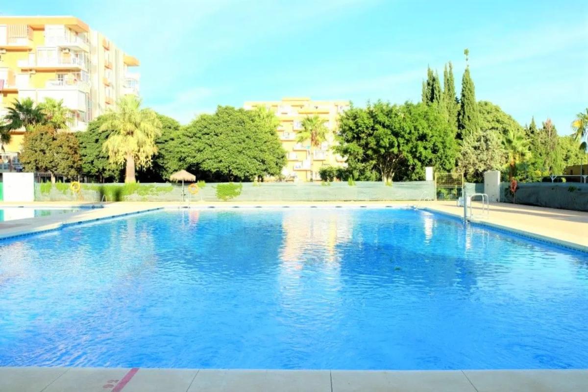 Venta de estudio en Avenida gamonal, Benalmádena photo 1